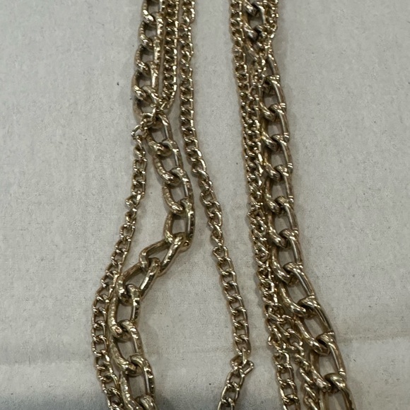 Vintage triple Gold Chain Necklace - Picture 8 of 16
